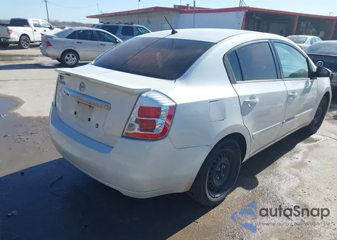 2011 Nissan Sentra 2.0S z USA, uszkodzony, nr VIN 3N1AB6AP8BL661510